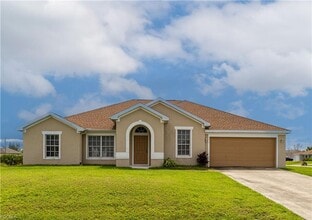 Building Photo - 1815 NW 24th Ave