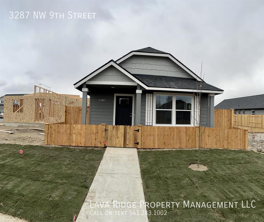 3287 NW 9th St, Redmond, OR 97756 House Rental in Redmond, OR