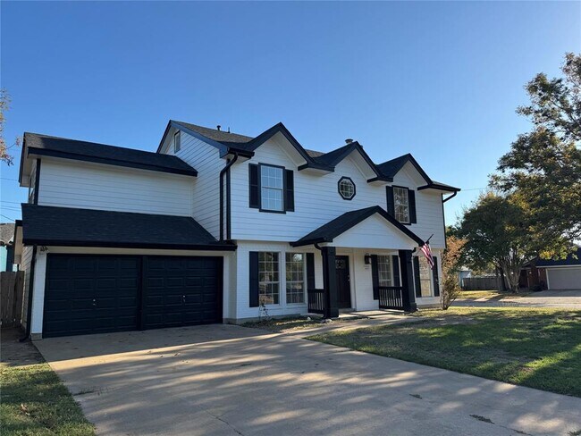 Building Photo - 1905 Hollow Tree Blvd