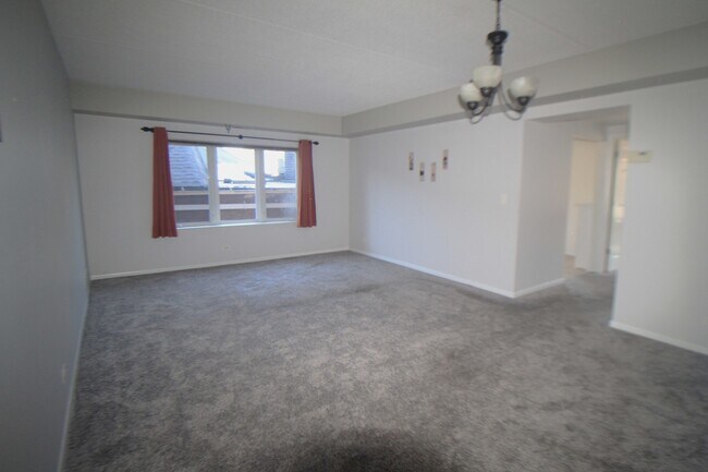 Foto del edificio - 3303 Grove Ave