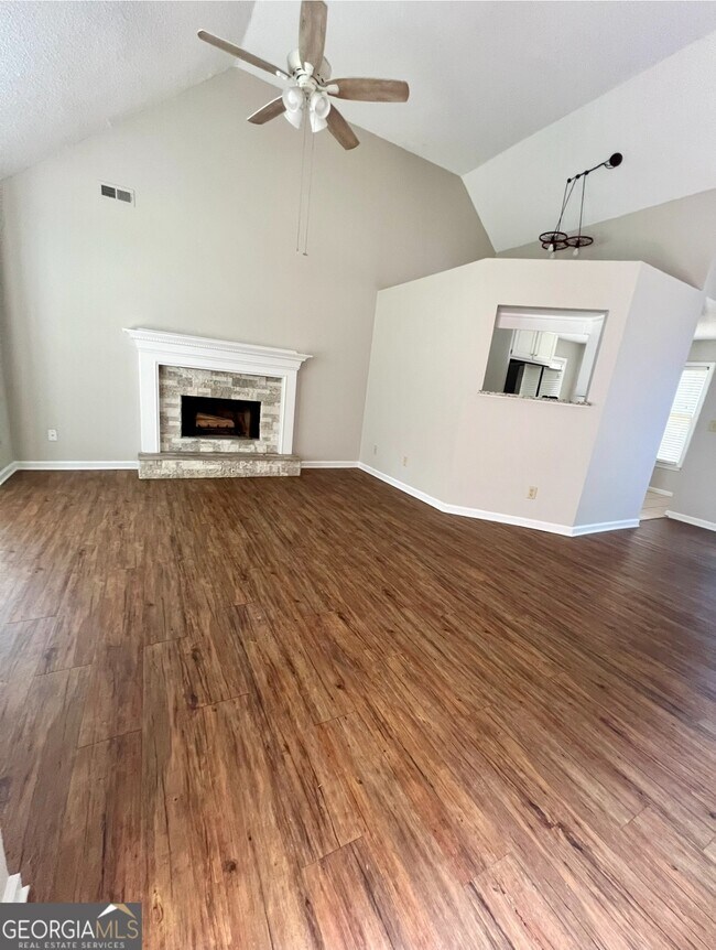 Building Photo - 160 Jeb Stuart Dr