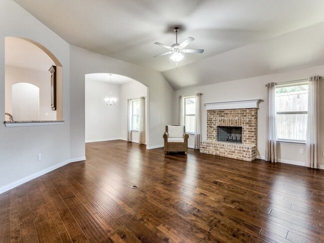 Building Photo - 521 Corriente Trail