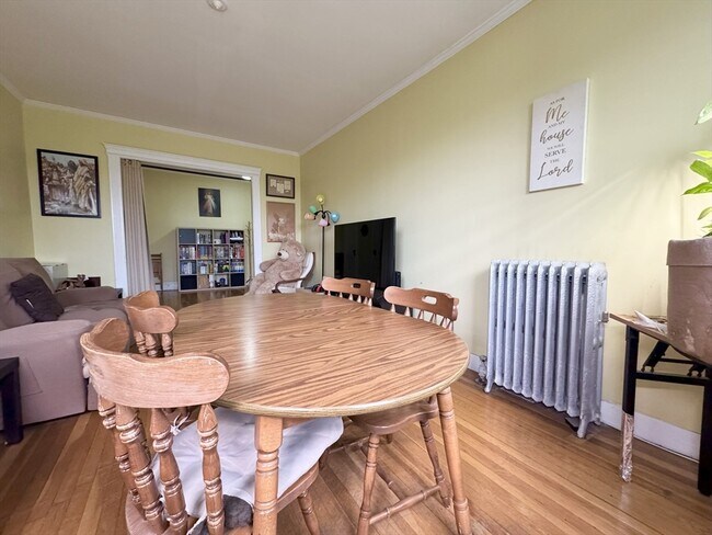 Foto del edificio - 382 Riverway St
