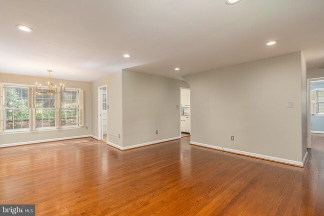 Foto del edificio - 5806 Conway Rd