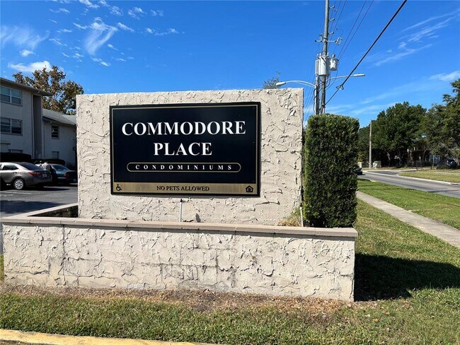 Building Photo - 1916 Honour Rd