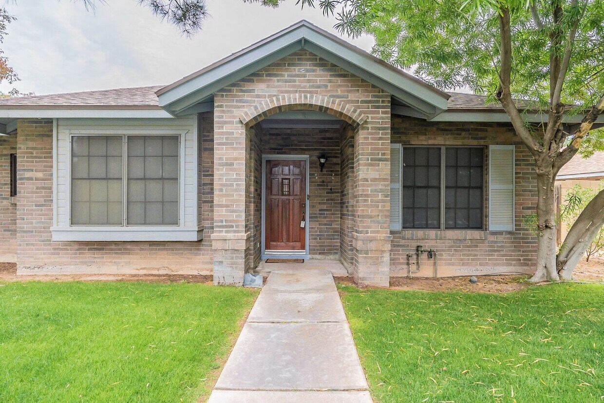 Primary Photo - Charming 4-bedroom, 2-bathroom in Gilbert