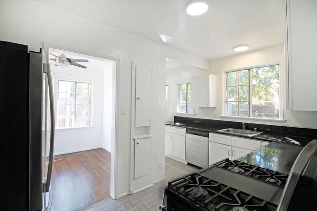 Building Photo - 1706 Pullman Ln