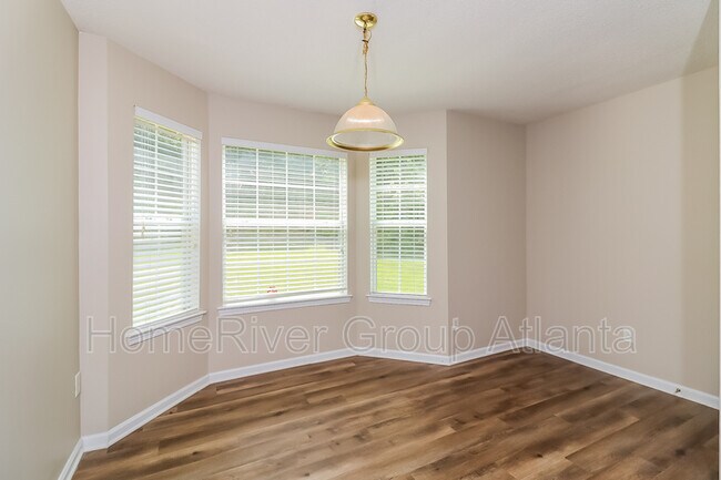 Building Photo - 629 Tomahawk Pl SW
