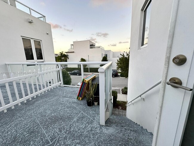 Foto del edificio - 6369 NW 104th Path