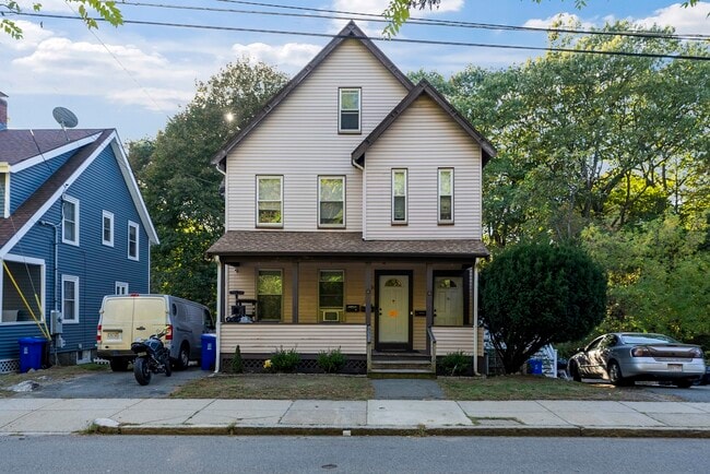 Building Photo - 90 Pierce St