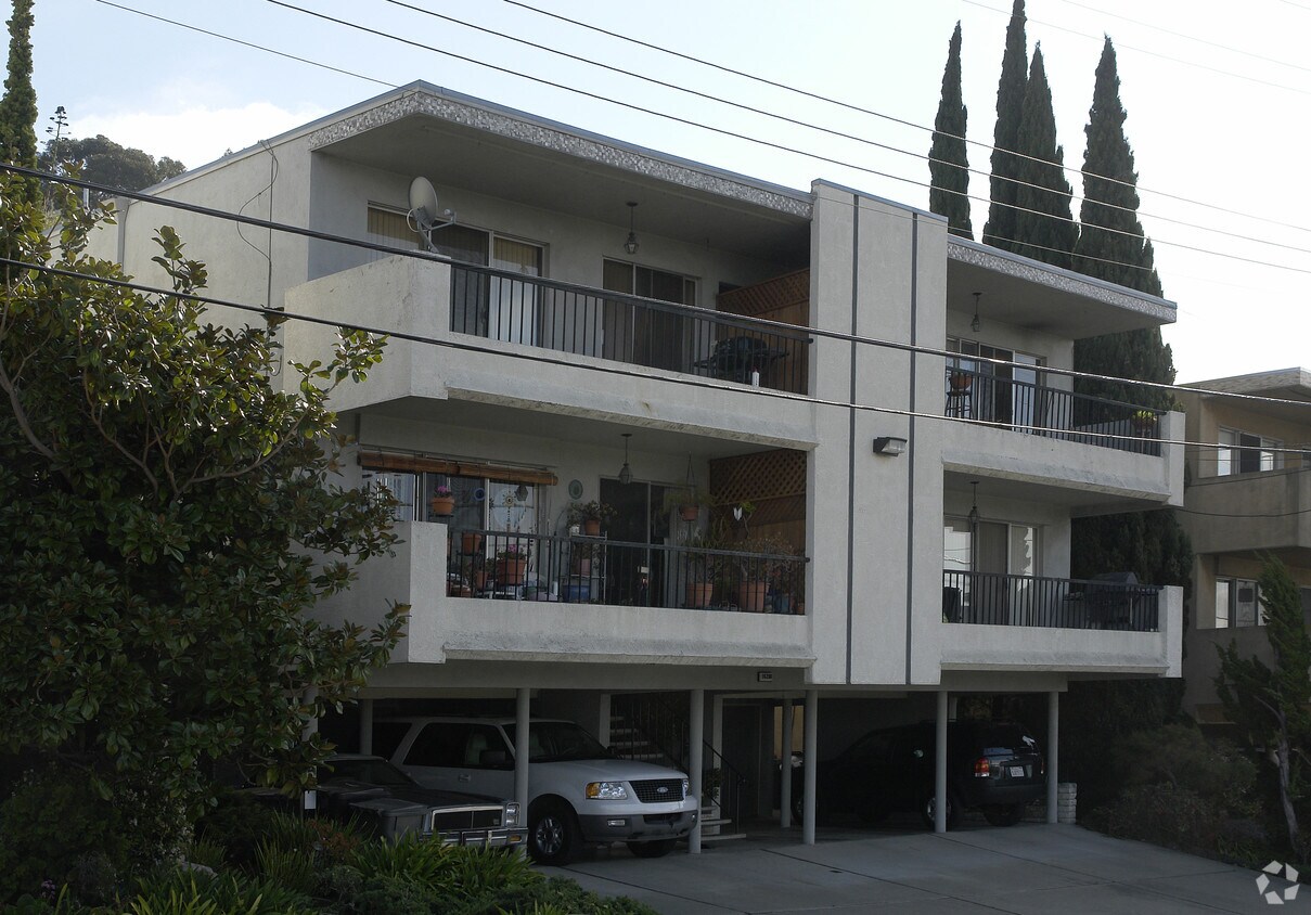 Foto del edificio - 16280 Saratoga St