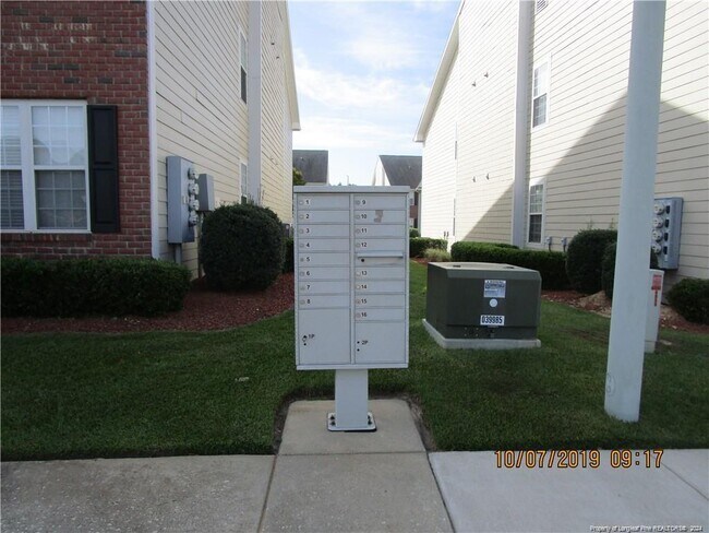Foto del edificio - 3930 Bardstown Ct