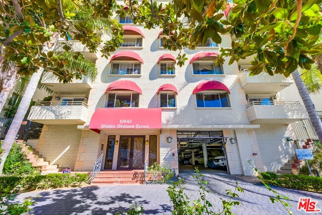 Foto del edificio - 10645 Wilshire Blvd