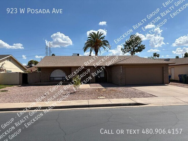 Foto del edificio - 923 W Posada Ave