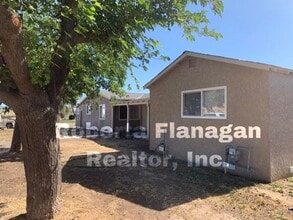 Building Photo - 1389 E Gerard Ave