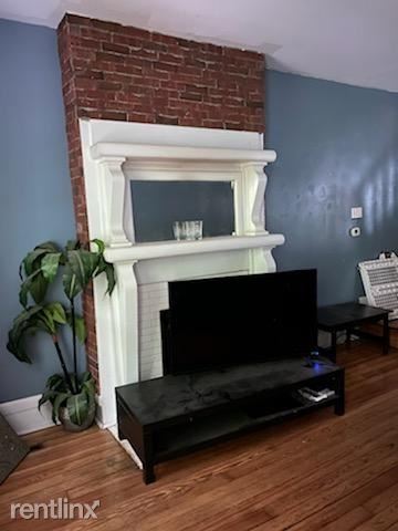 Building Photo - 3 br, 1 bath Townhome - 509 E Beck St