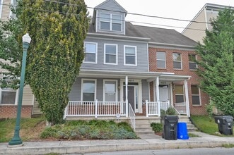 Building Photo - 1625 Fulton St
