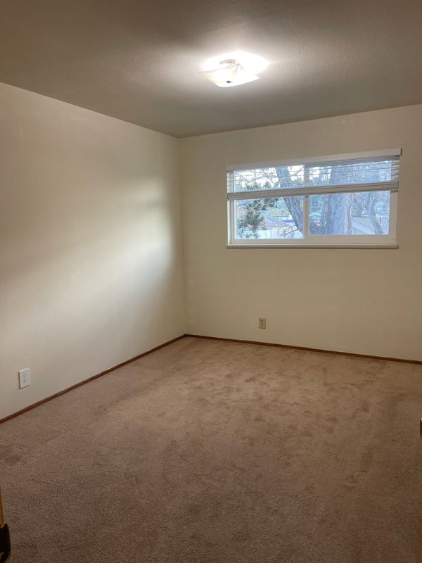Building Photo - 632 Stannage Ave