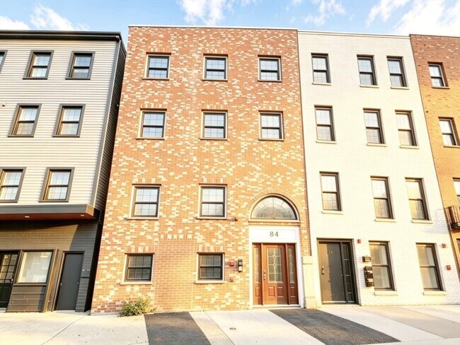Foto del edificio - 84 Chelsea St