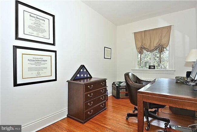 Foto del edificio - 3224 Klingle Rd NW
