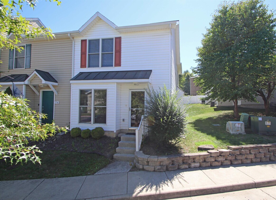 Primary Photo - 760 Camelot Ln