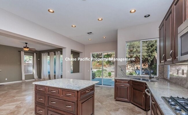 Building Photo - 4508 Vereda Mar De Ponderosa