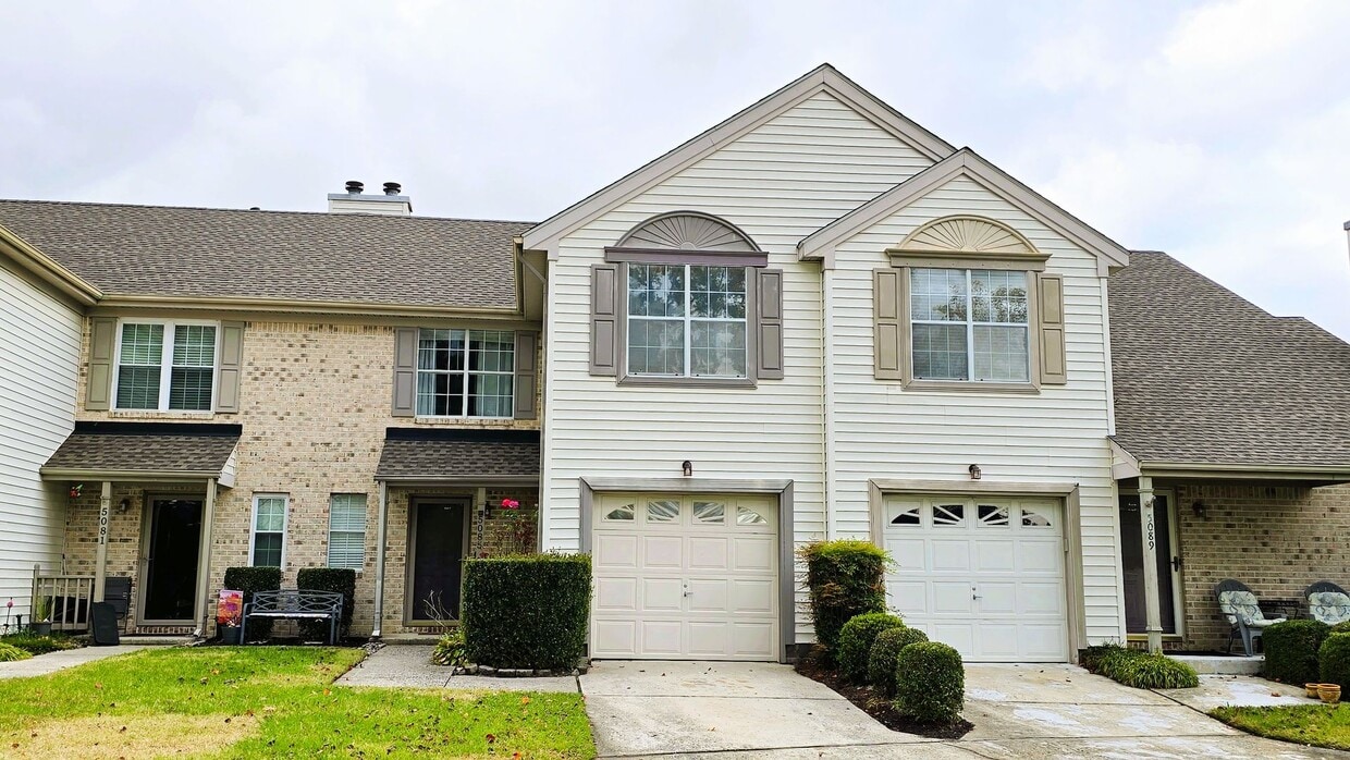 Primary Photo - Glenwood