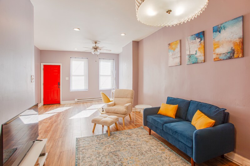 Primary Photo - 2647 Oakford St