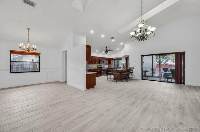 Foto del edificio - 7619 Silver Woods Ct