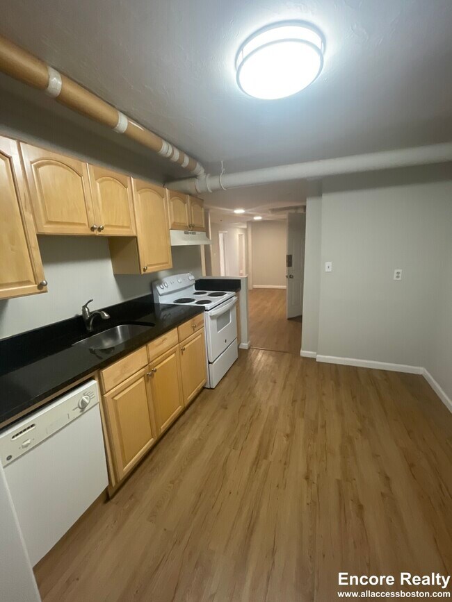 Building Photo - 38 Hemenway St