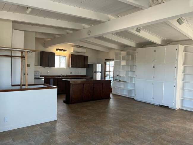 Building Photo - LSWAR540