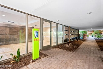 Building Photo - 7151 E Rancho Vista Dr