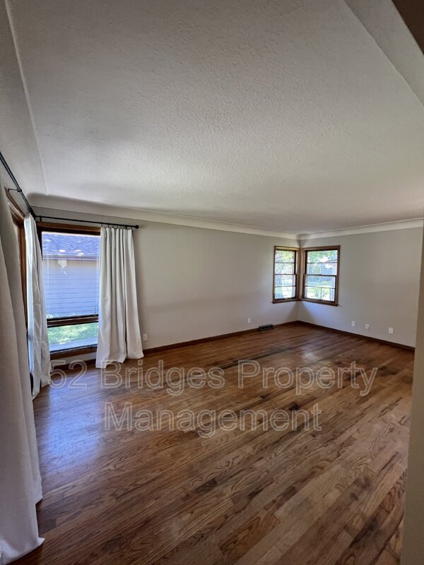 Foto del edificio - 3122 Shawnee Ave