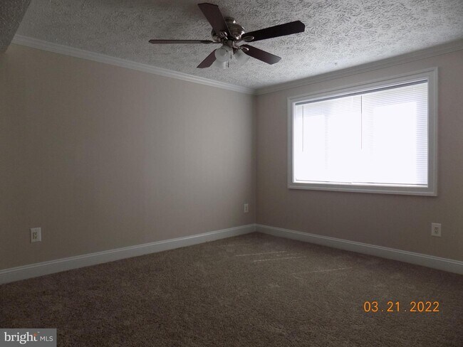 Building Photo - 730 Heather Ridge Dr