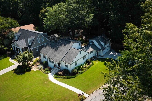 Building Photo - 102 Mockingbird Ln