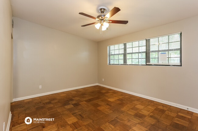 Foto del edificio - 7052 Clovis Rd