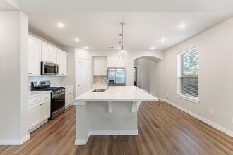 Building Photo - 421 Soapberry Tree Ct