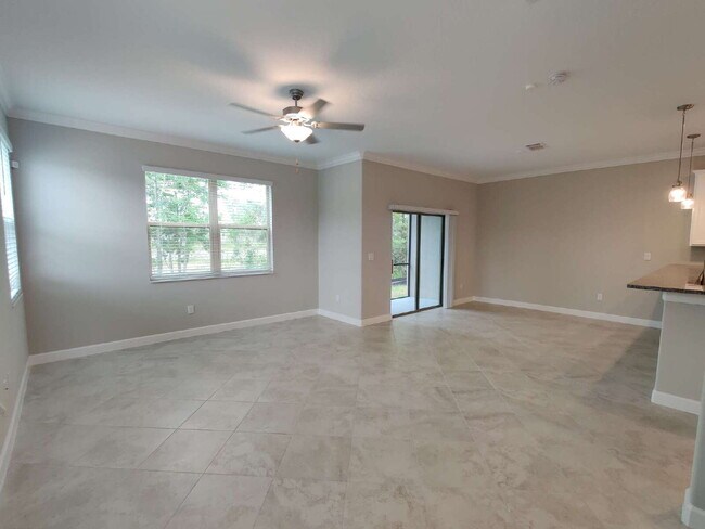 Building Photo - 23300 Willow Glen Way