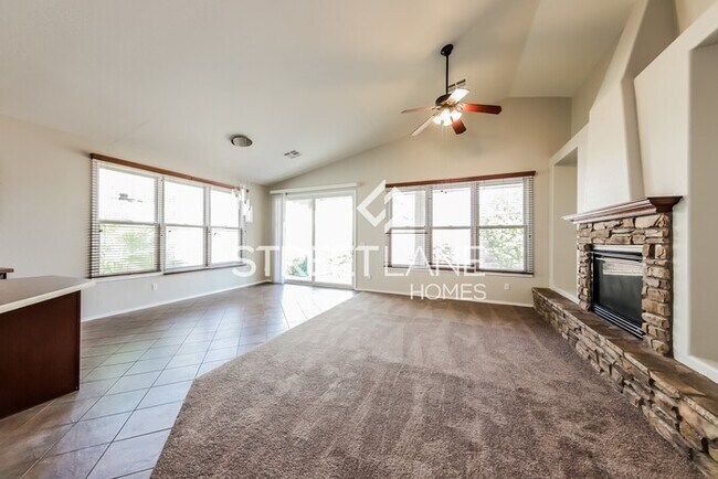 Building Photo - REDUCED!