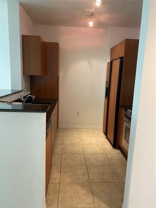 Building Photo - 700 E Boynton Beach Blvd
