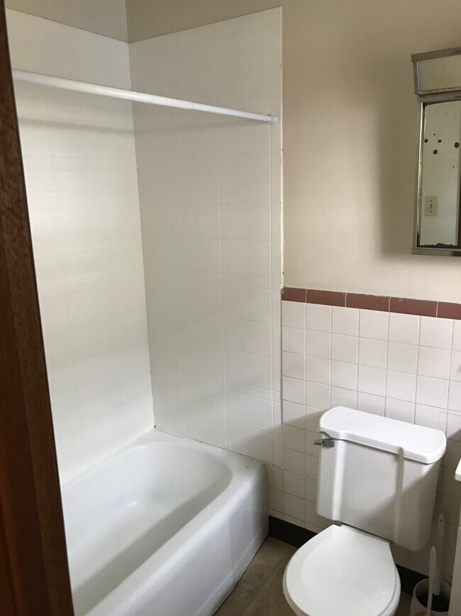 Se limpia y paños Cuarto de baño - 1717 Summit St