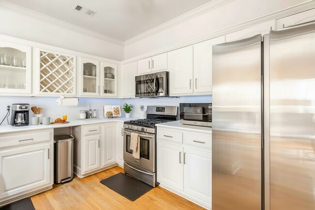 Foto del edificio - 921 Moreland Ave SE