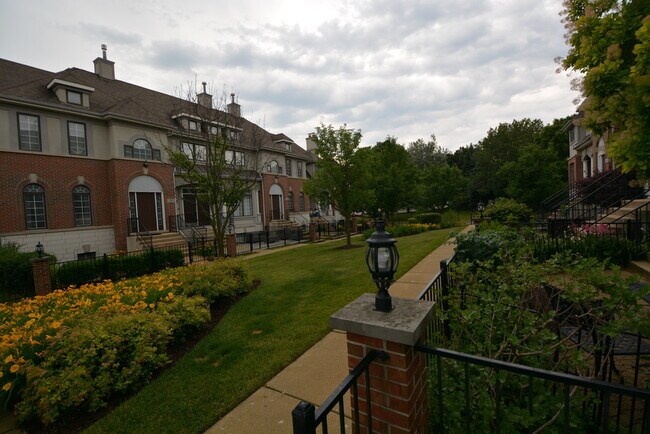 Foto del edificio - 1904 Alta Vista Ct