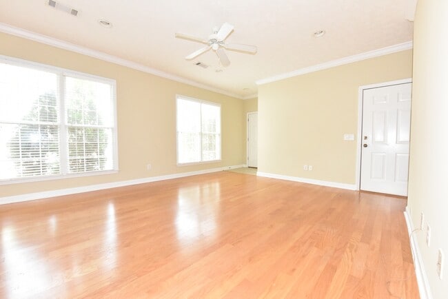 Building Photo - 1616 Over Cup Cir