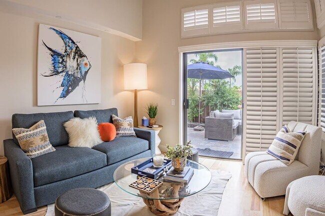 Foto del edificio - Spacious 3BR/3BA Townhome  | Pool, Tennis & Easy Access to Everything