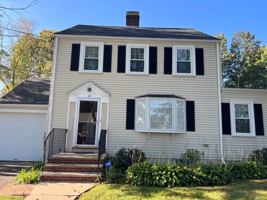 Foto principal - 28 Farmington Rd