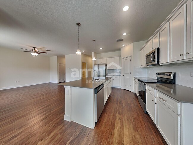 Foto del edificio - 2108 Saffron Walden Dr