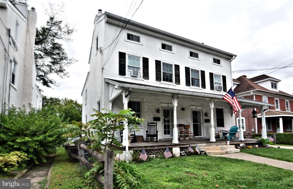 Primary Photo - 19 E Germantown Pike
