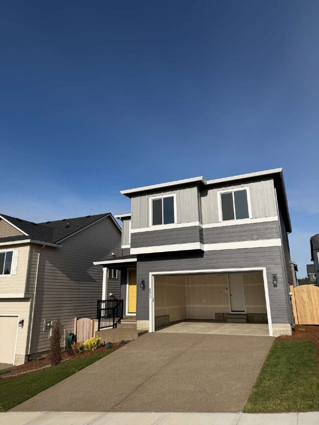 Foto del edificio - Brand New Estacada 3 bed/2 1/2 bath Home!