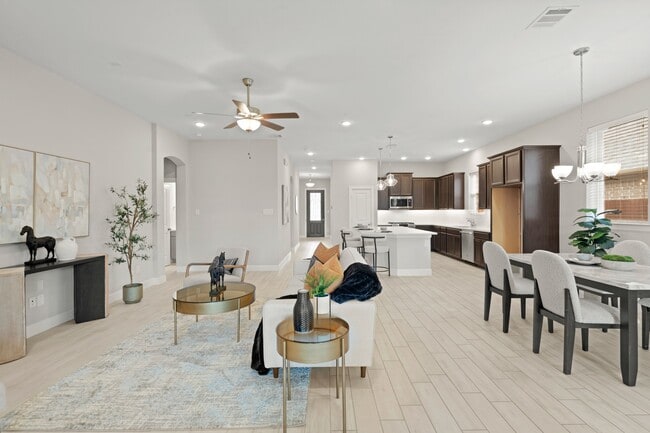 Foto del edificio - 6919 Myrtle Dr